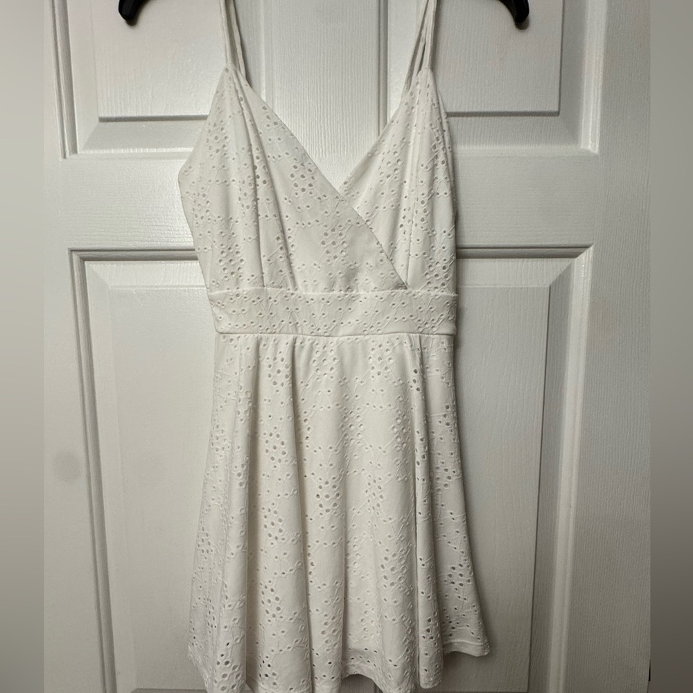 Justify White Sleeveless V-Neck Sundress